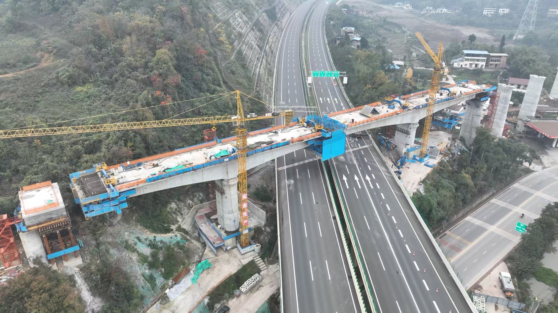銅安特大橋合龍成功，五新智能懸臂造橋機轉(zhuǎn)戰(zhàn)淮遠河特大橋！